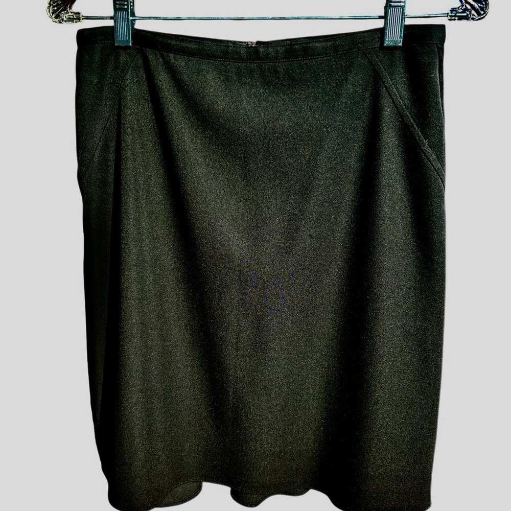 VALERIE STEVENS Black Satin-Lined Pencil Skirt w/Back Trumpet Pleats Size 4P